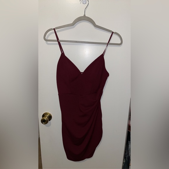 Dresses & Skirts - Burgundy mini cocktail dress
